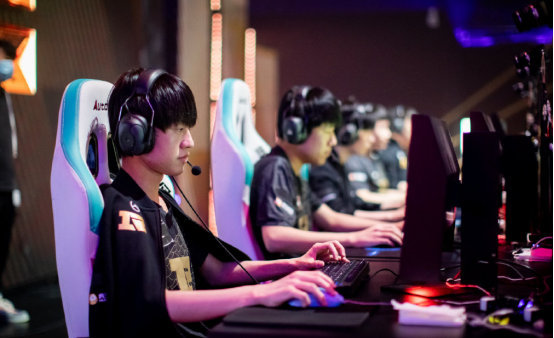 避免控球陷 避免控球陷